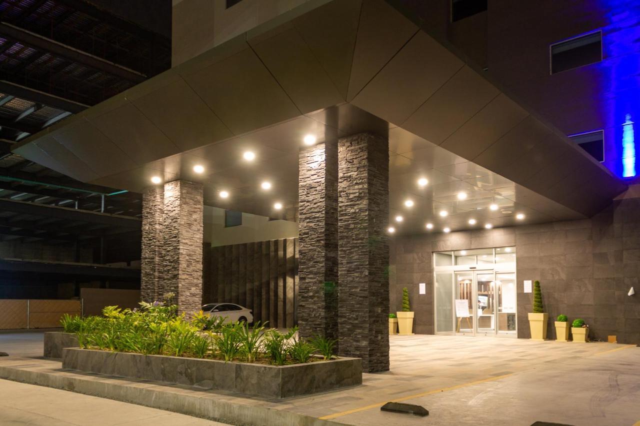 Holiday Inn Express & Suites - Tijuana Otay By Ihg Exterior foto