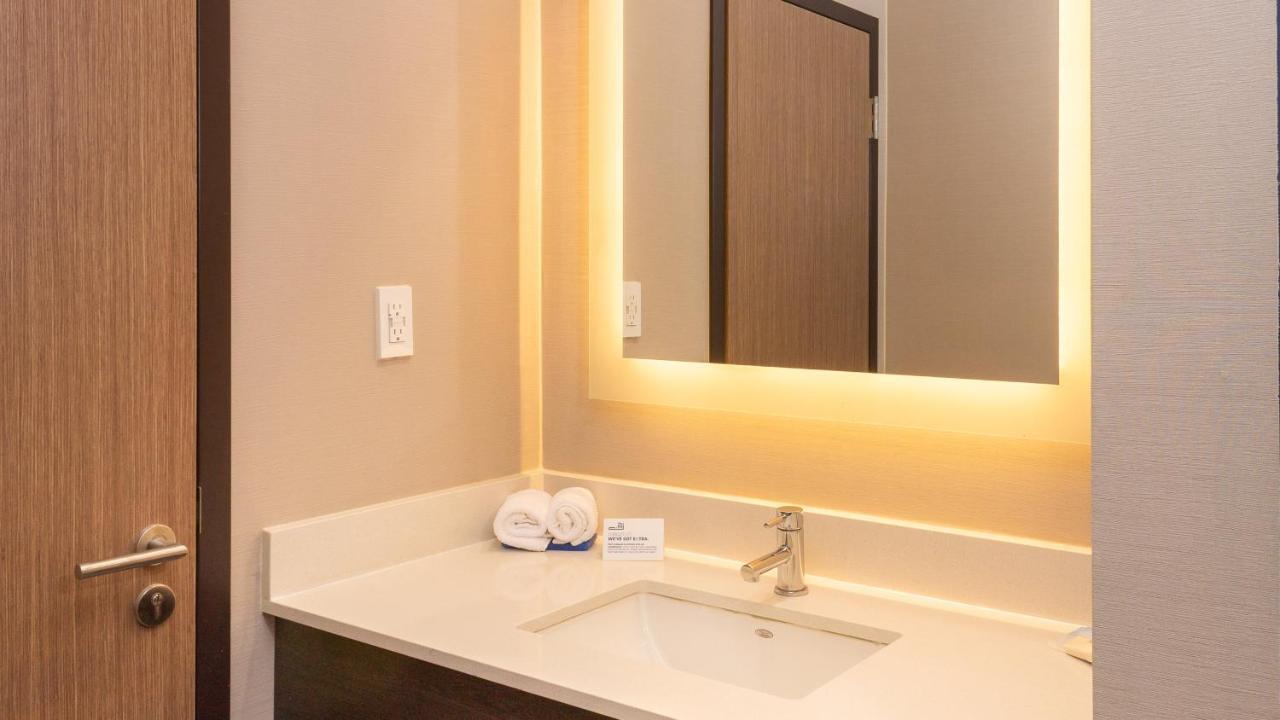 Holiday Inn Express & Suites - Tijuana Otay By Ihg Exterior foto