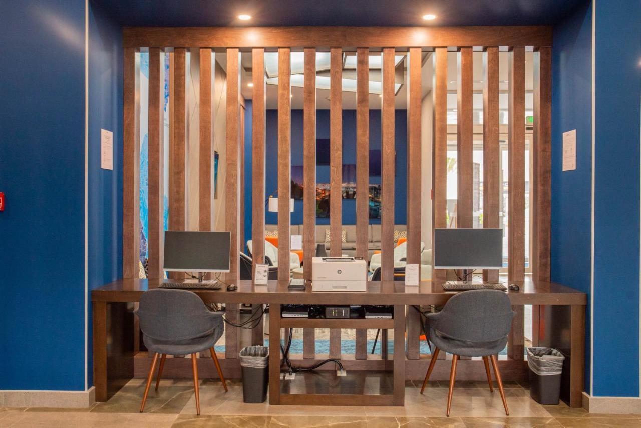 Holiday Inn Express & Suites - Tijuana Otay By Ihg Exterior foto